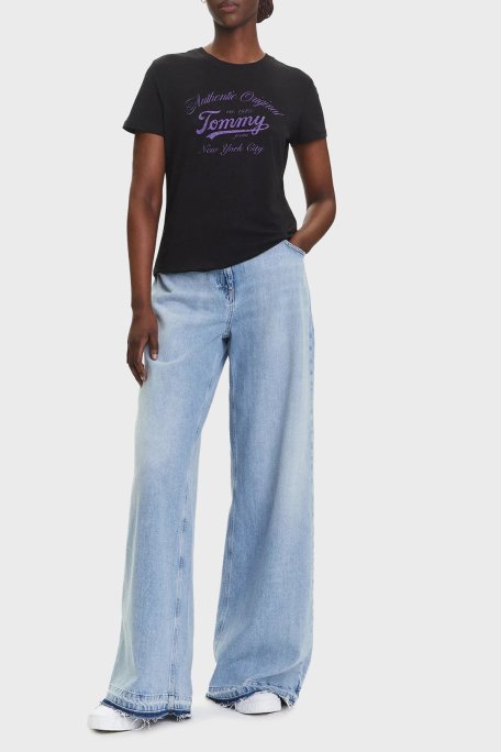 Tommy Jeans Pamuklu Regular Fit Bisiklet Yaka Logolu Bayan T Shirt DW0DW21404 BDS SİYAH - Tommy Jeans (1)