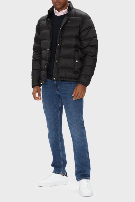 Tommy Jeans Regular Fit Dik Yaka Kapitoneli Logolu Erkek Mont DM0DM21937 BDS SİYAH - Tommy Jeans (1)