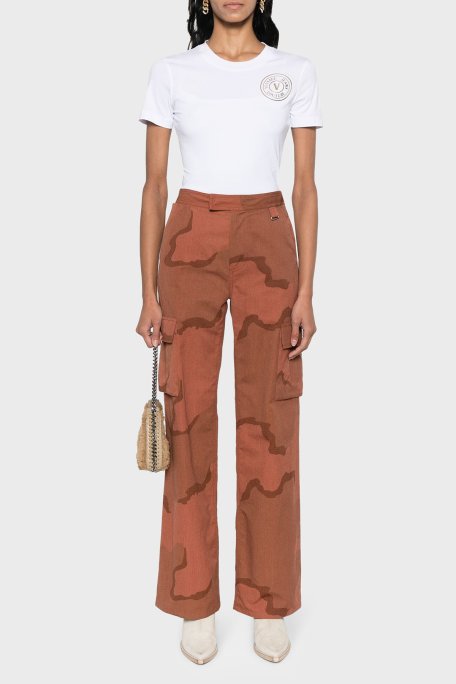 Versace Jeans Couture Pamuklu Regular Fit Bisiklet Yaka Kadın T Shirt 76HAHT02 CJ03T G03 BEYAZ - Versace Jeans Couture (1)