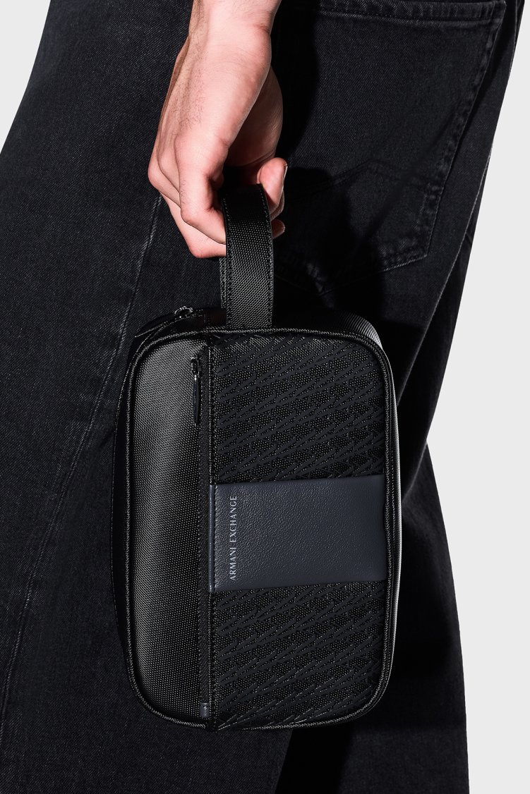 Armani Exchange Logolu Tek Saplı Erkek Çanta XM003601 AF26691 MC028 Siyah-gri - Armani Exchange (1)