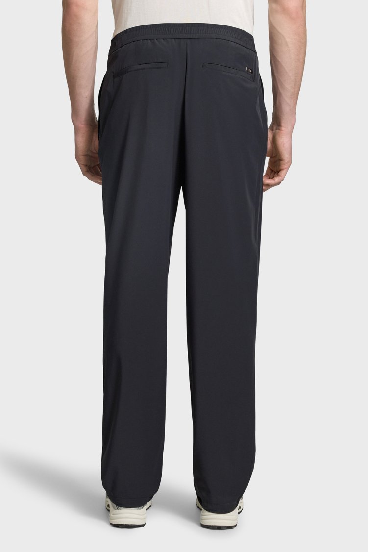 Armani Exchange Rahat Kalıp Düz Paça Lastikli Bel Erkek Pantolon XM002085 AF22572 UC001 SİYAH - Armani Exchange (1)