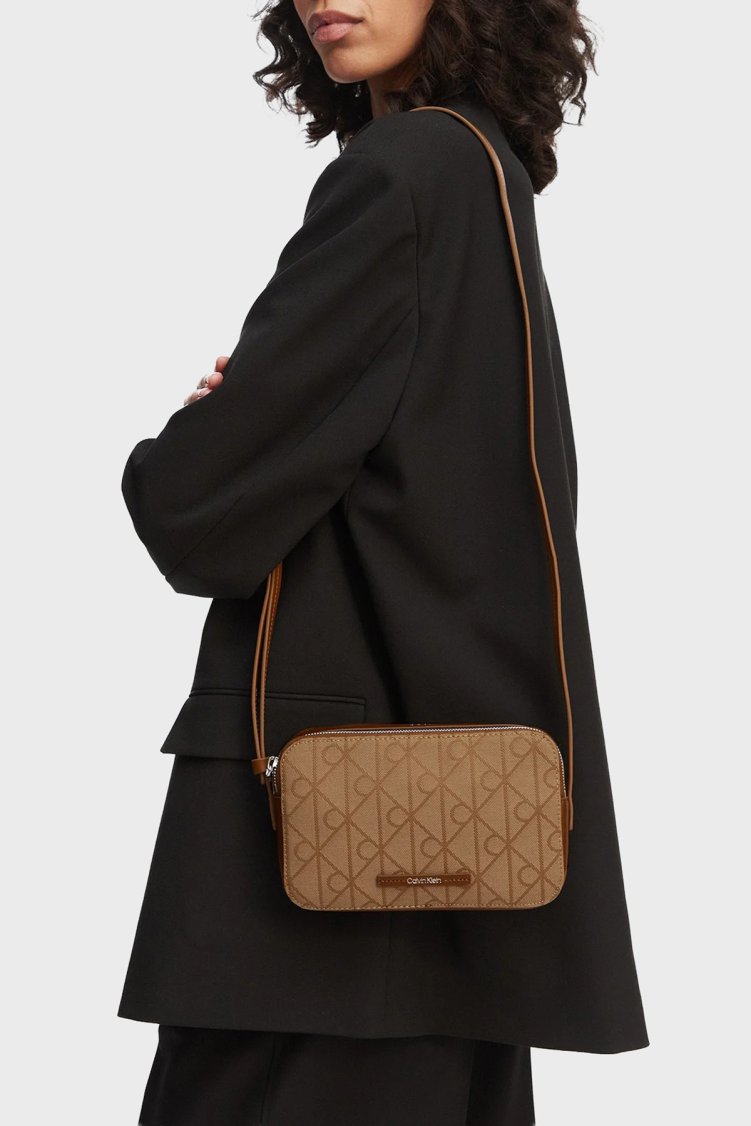 Calvin Klein 4G Logolu Ayarlanabilir Askılı LV04F3533G8DZ Kadın Çanta LV04F3533G 8DZ CAMEL - Calvin Klein (1)