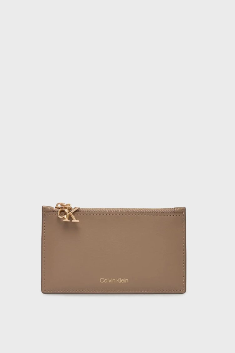 Calvin Klein Deri Logolu LV04F1076GVFU Bayan Kartlık LV04F1076G VFU TOPRAK - Calvin Klein