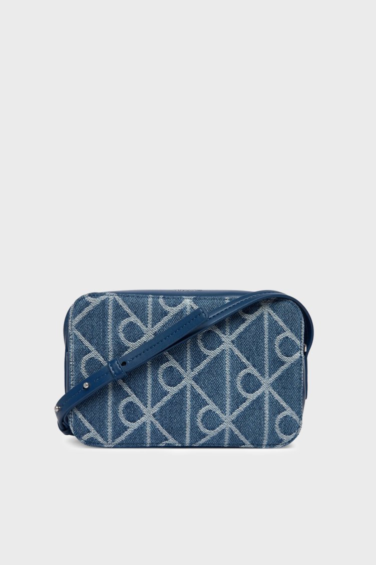 Calvin Klein Logolu Ayarlanabilir Askılı Denim LV04F3430GYBN Kadın Çanta LV04F3430G YBN MAVİ - Calvin Klein