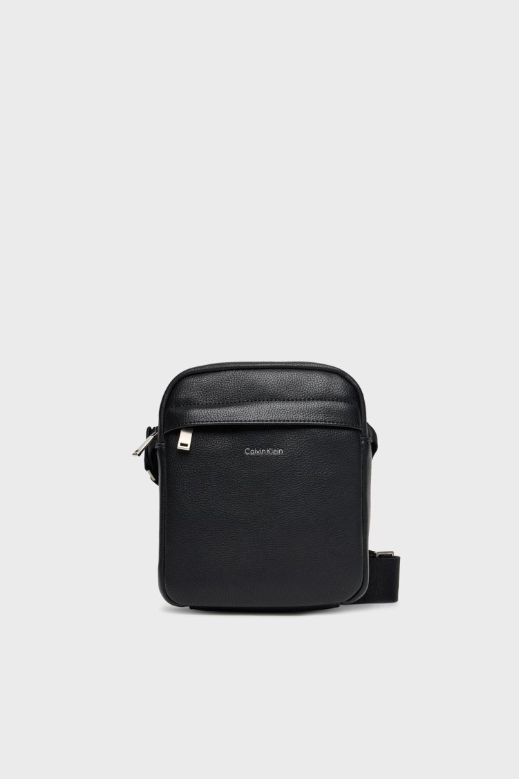 Calvin Klein Logolu Ayarlanabilir Askılı LV04D3160GUB1 Erkek Çanta LV04D3160G UB1 SİYAH - Calvin Klein