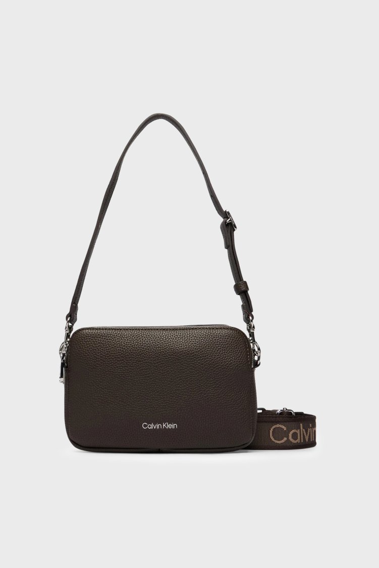 Calvin Klein Logolu Ayarlanabilir Askılı LV04F3656GBAL Kadın Çanta LV04F3656G BAL Kahve - Calvin Klein