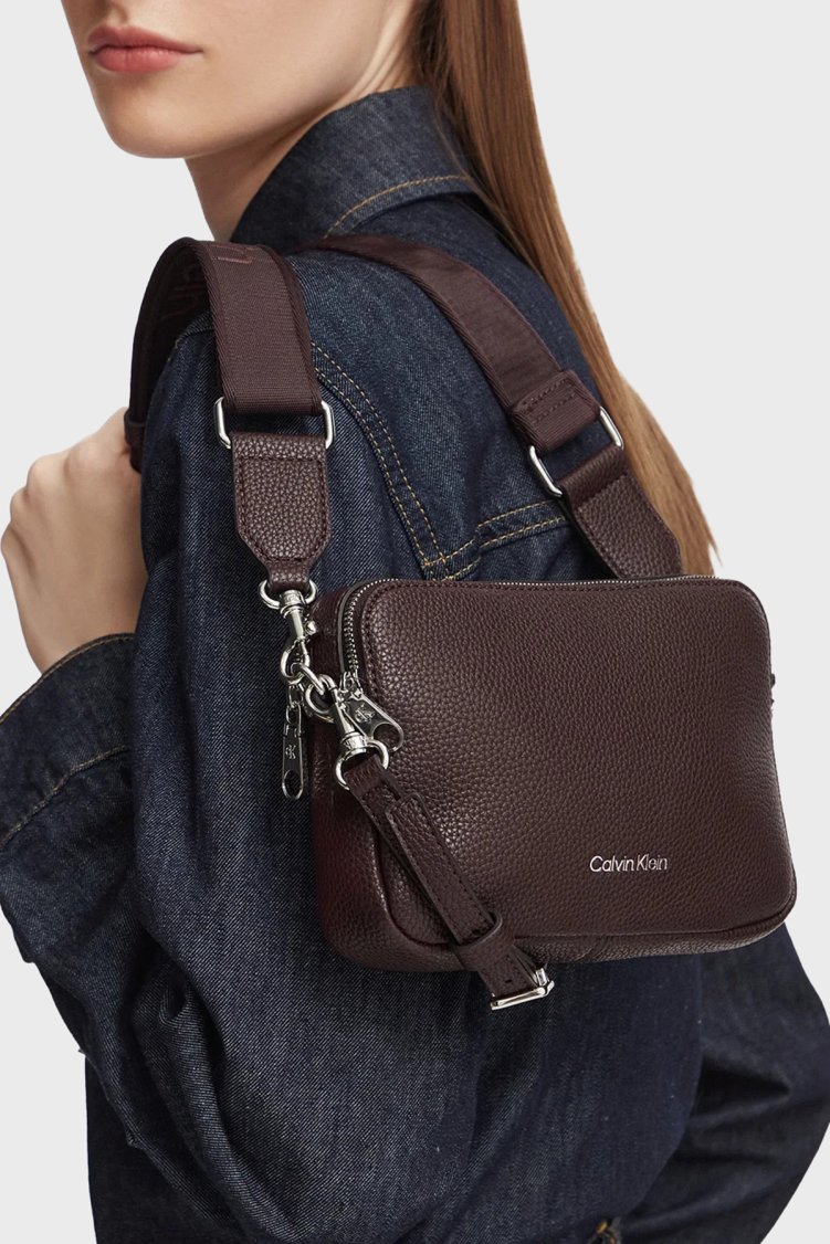 Calvin Klein Logolu Ayarlanabilir Askılı LV04F3656GBAP Kadın Çanta LV04F3656G BAP Bordo - Calvin Klein (1)