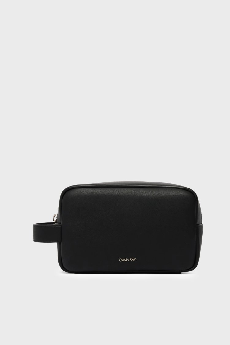 Calvin Klein Logolu Tek Saplı Erkek Traş Çantası LV04D1227G UB1 SİYAH - Calvin Klein