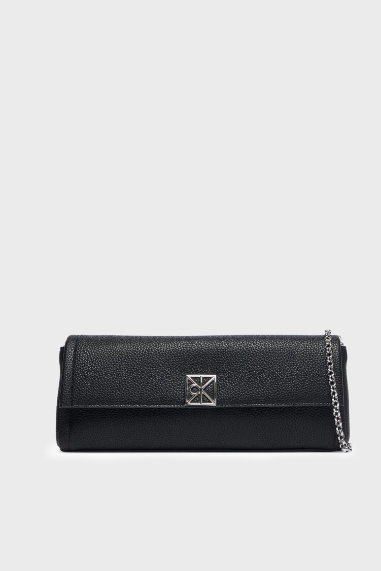 Calvin Klein Logolu Zincir Askılı LV04F3740GUB1 Kadın Çanta LV04F3740G UB1 SİYAH - Calvin Klein