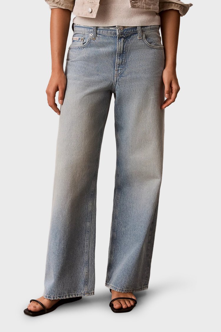 Calvin Klein Pamuklu Düşük Bel Bol Paça Baggy Jeans LV047G916GYP3 Kadın Kot Pantolon LV047G916G YP3 AÇIK MAVİ - Calvin Klein