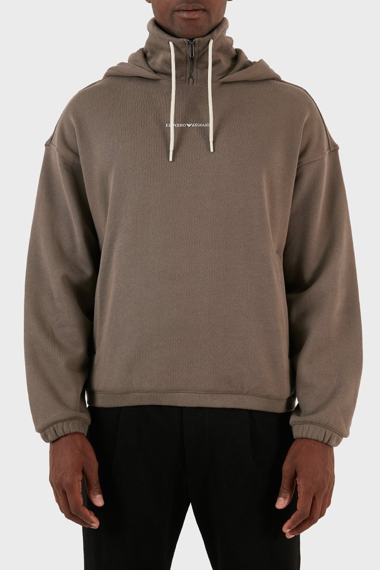 Emporio Armani % 100 Pamuk Kapüşonlu Yarım Fermuarlı Oversize Fit Erkek Sweat 6R1ME6 1JWPZ 0440 KAHVE - Emporio Armani