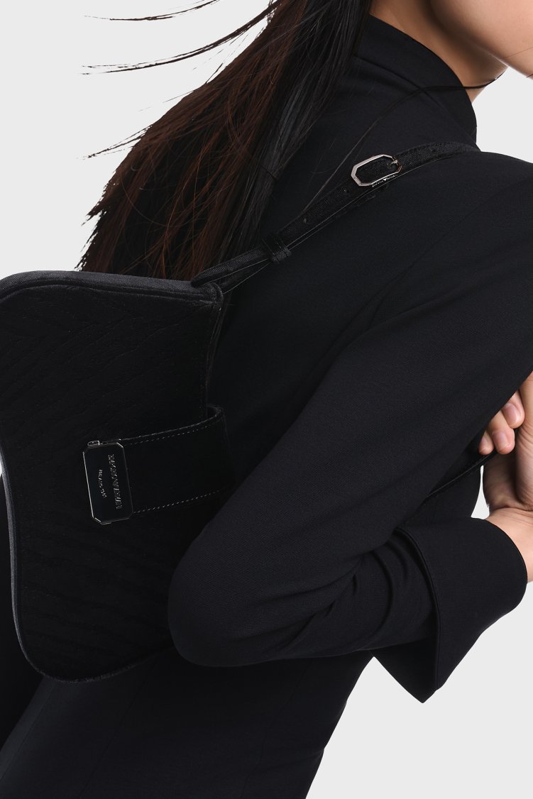 Emporio Armani Ayarlanabilir Askılı Kadife Kadın Çanta EW001778 AF28100 UC001 Siyah - Emporio Armani (1)