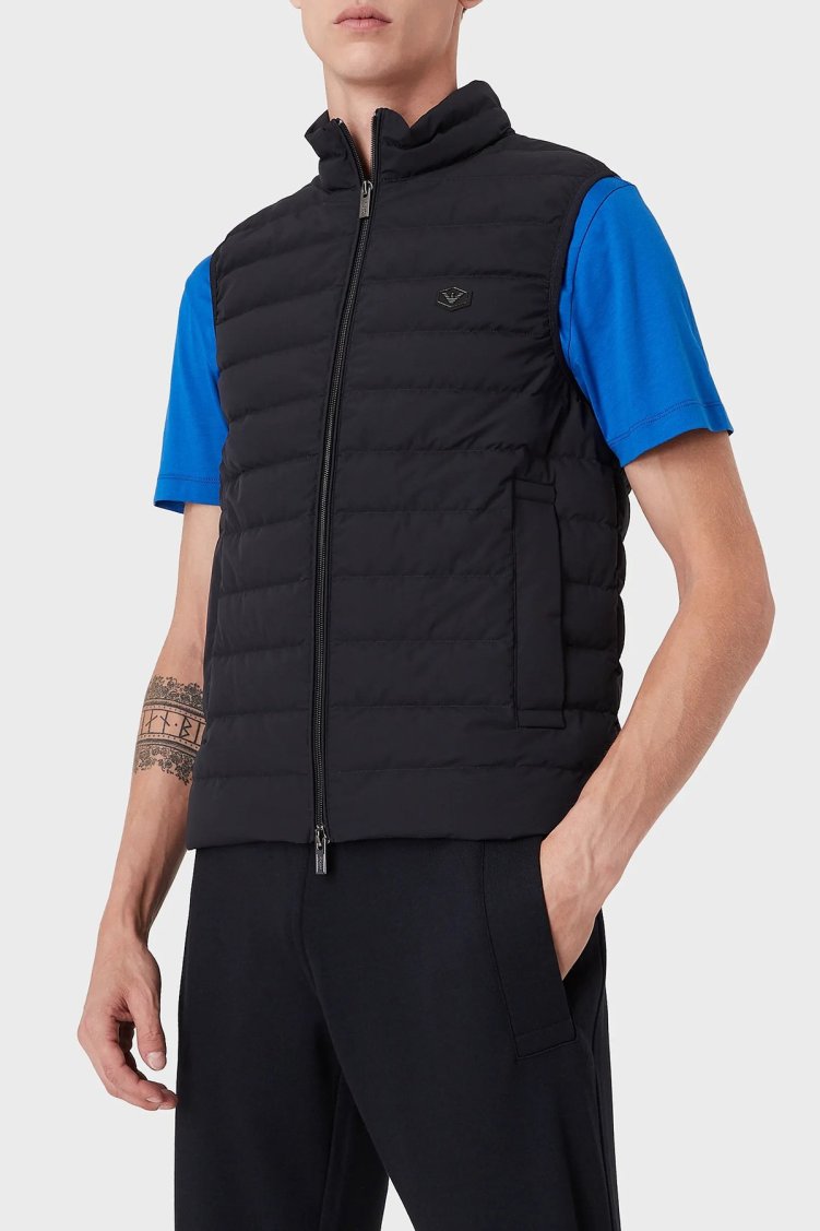 Emporio Armani Suya ve Soğuğa Karşı Dayanıklı Dik Yaka Slim Fit Şişme Erkek Yelek 8N1BQ1 1NLRZ 0920 LACİVERT - Emporio Armani