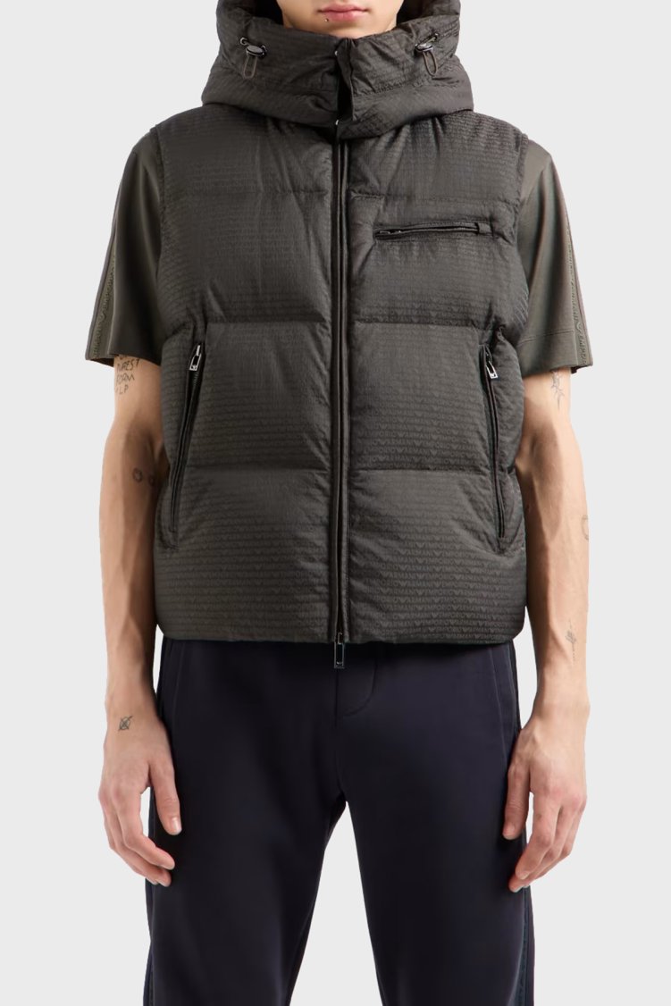Emporio Armani Jakarlı Regular Fit Çıkarılabilir Kapüşonlu Şişme Erkek Yelek 6D1B66 1NNXZ 05A6 HAKİ - Emporio Armani