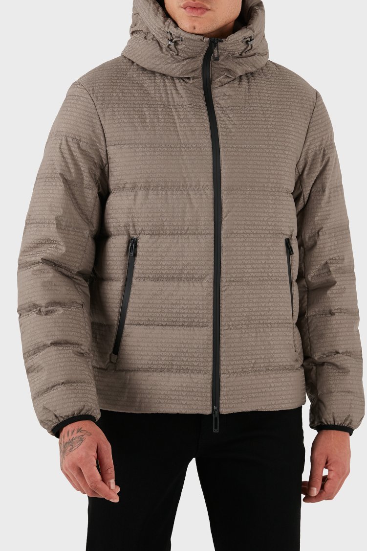 Emporio Armani Kapitoneli 4G Logolu Regular Fit Kapüşonlu Şişme Erkek Mont EM003043 AF15384 U6189 BEJ - Emporio Armani