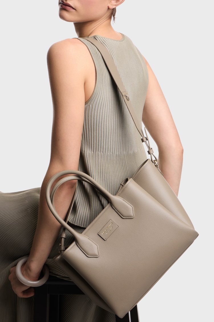 Emporio Armani Logolu Ayarlanabilir ve Çıkarılabilir Askılı Kadın Çanta EW002329 AF17799 M1345 TOPRAK - Emporio Armani (1)