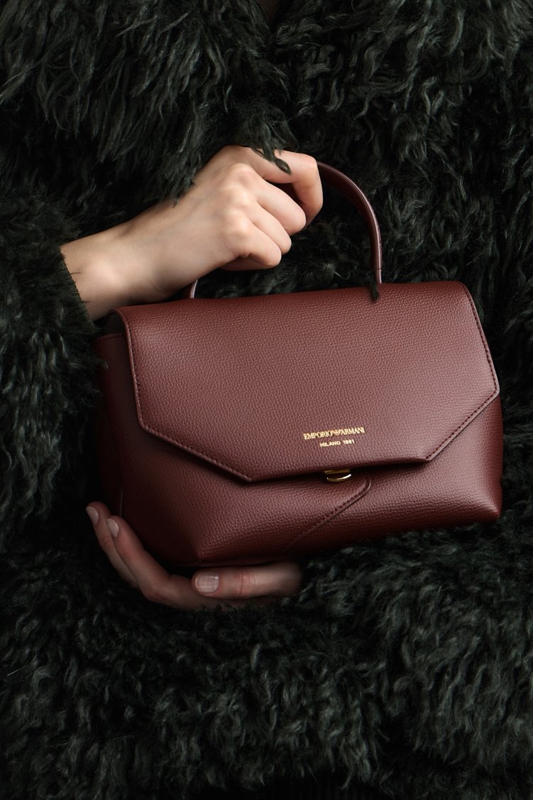 Emporio Armani Logolu Çıkarılabilir Askılı Kadın Çanta EW005672 AF29459 U6017 Bordo - Emporio Armani (1)