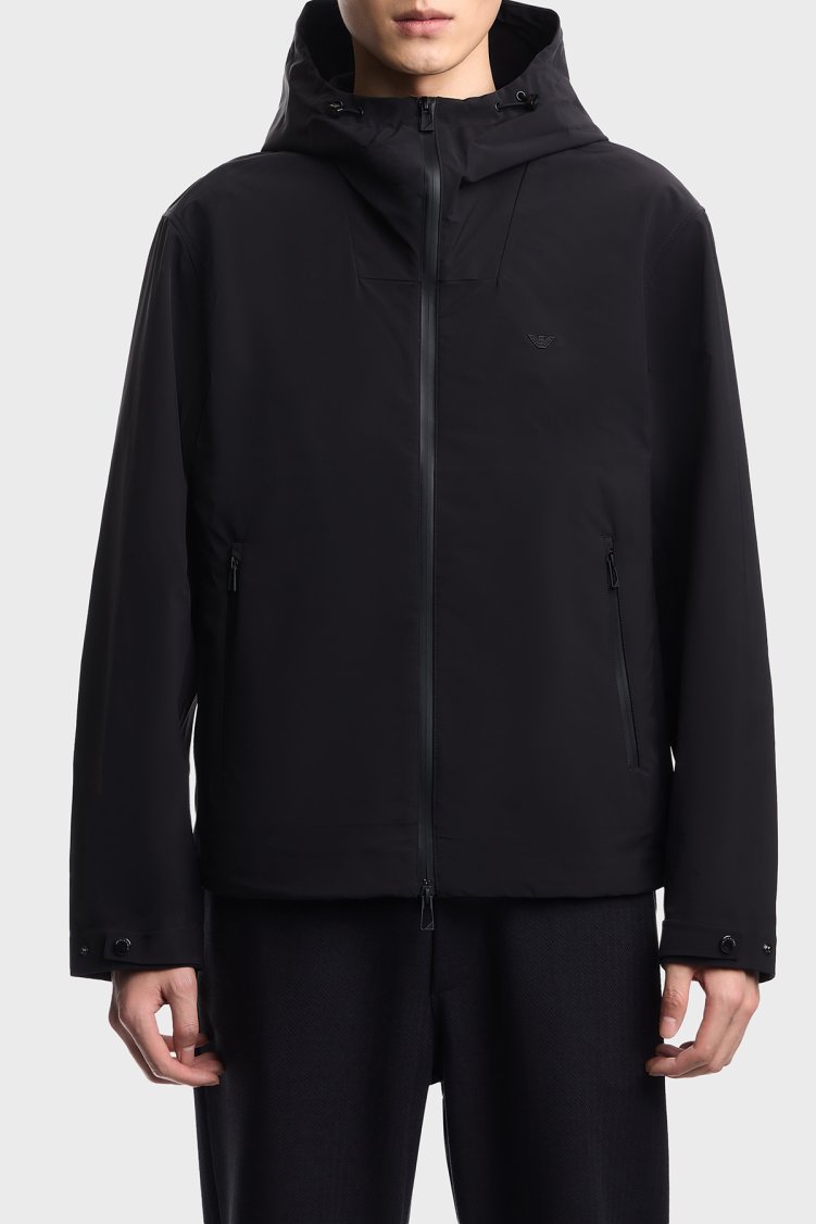 Emporio Armani Regular Fit Logolu Kapüşon Yaka Erkek Mont EM004950 AF23538 UC001 SİYAH - Emporio Armani