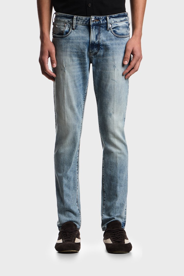 Emporio Armani Streç Pamuklu Slim Fit Düşük Bel Dar Paça Jeans Erkek Kot Pantolon EM000121 AF17485 MB002 LACİVERT - Emporio Armani