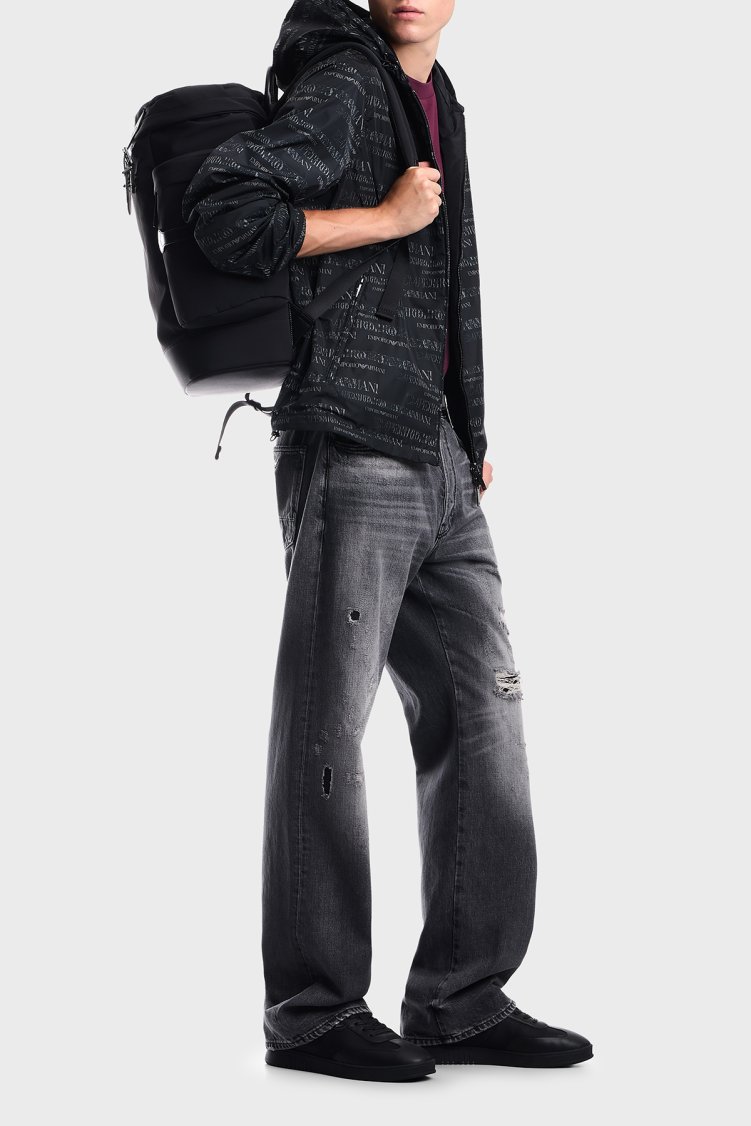 Emporio Armani Tamamı Logolu Suya Dayanıklı Kapüşonlu Erkek Ceket EM006751 AF12021 FB516 Lacivert - Emporio Armani (1)