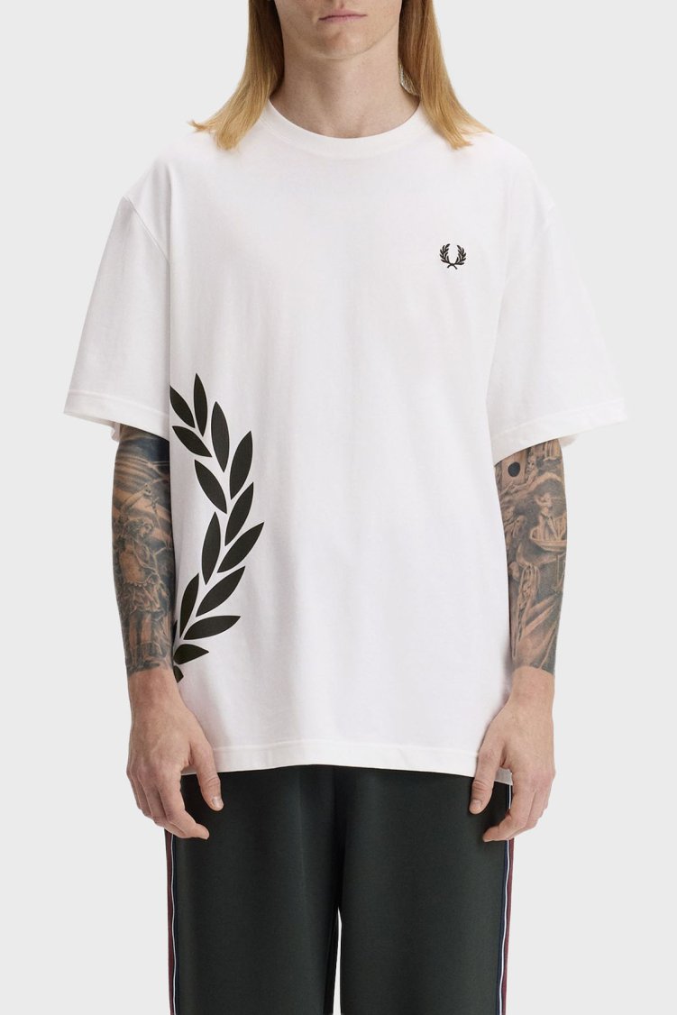 Fred Perry Logolu % 100 Pamuk Relaxed Fit Bisiklet Yaka Erkek T Shirt M2440 129 BEYAZ - Fred Perry