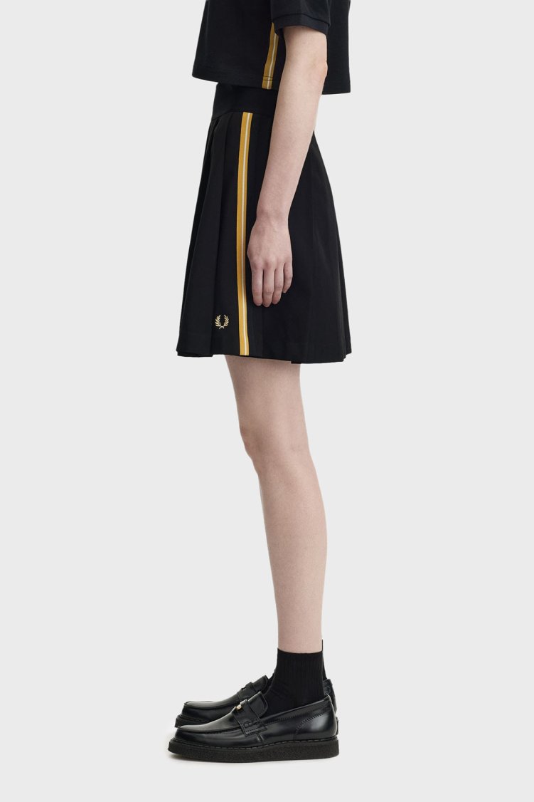 Fred Perry Regular Fit Lastikli Bel Pileli Mini Kadın Etek E2106 90A SİYAH - Fred Perry (1)