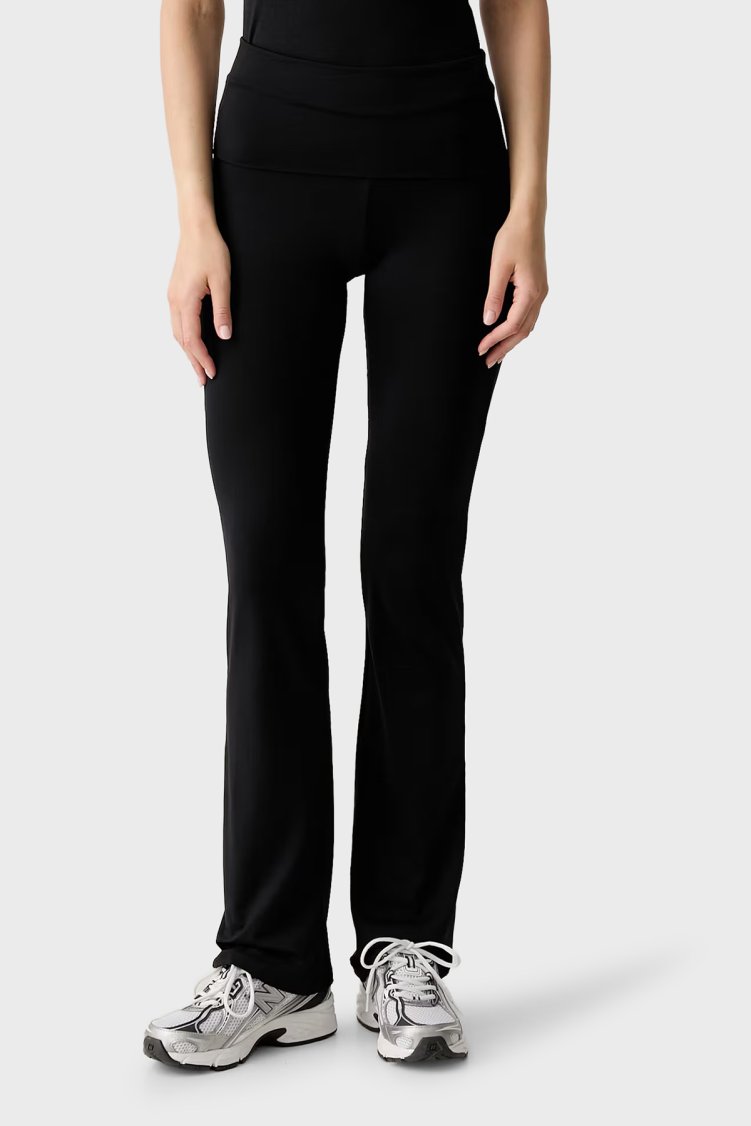 Guess Lotus Slim Fit Yüksek Bel Düz Paça V6YB24K4713 Kadın Pantolon V6YB24 K4713 JBLK Siyah - Guess