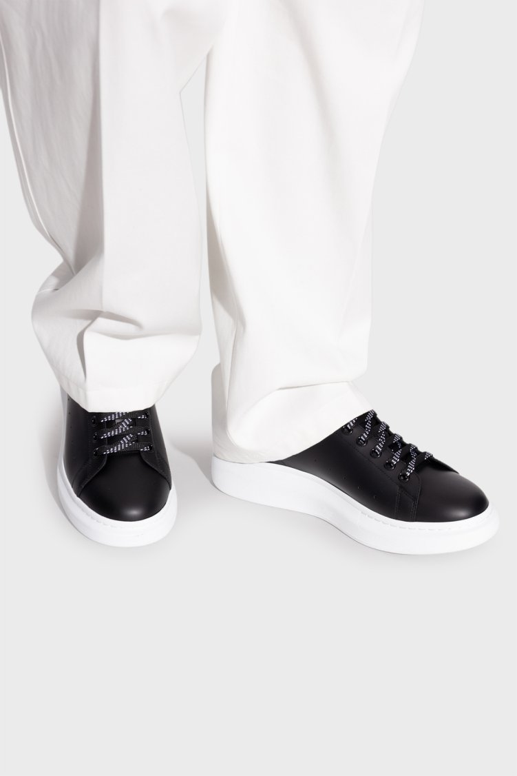 McQueen Logolu Hakiki Deri Sneaker Erkek Ayakkabı 553680 WIAIG 1070 SİYAH-BEYAZ - McQueen (1)