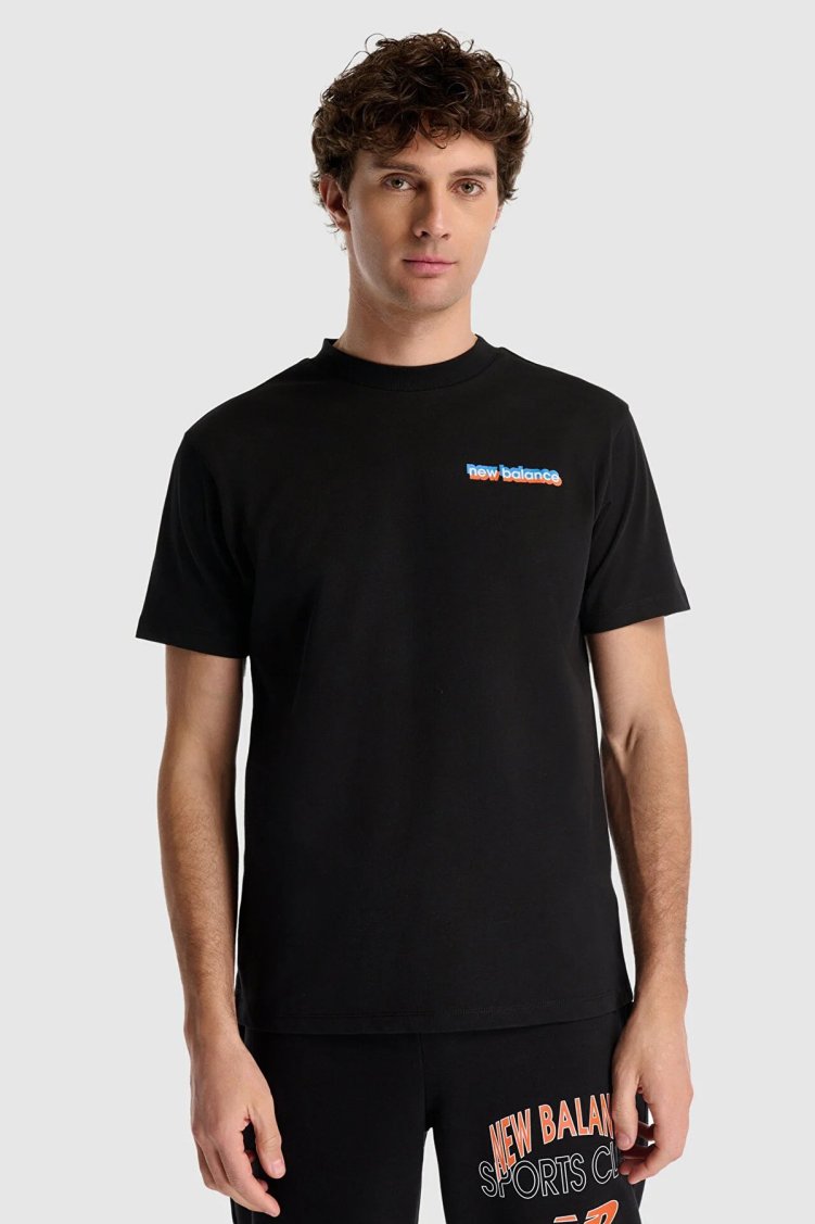 New Balance NB Lifestyle Pamuklu Comfort Fit Sırt Basklı Erkek T Shirt MNT1533BK SİYAH - New Balance (1)