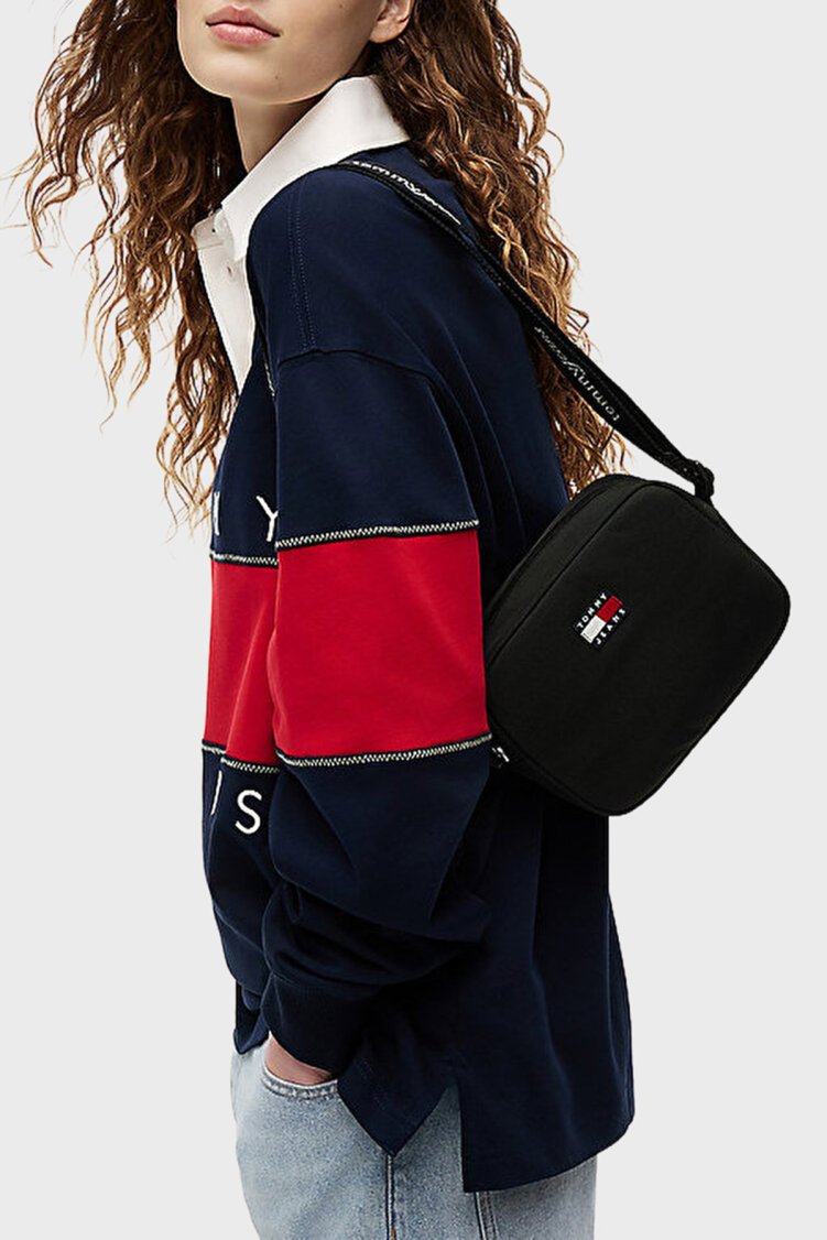 Tommy Jeans Logolu Ayarlanabilir Askılı Kadın Çanta AW0AW18769 BDS Siyah - Tommy Jeans (1)