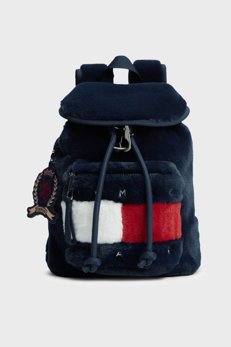 Tommy Jeans Logolu Ayarlanabilir Askılı Kadın Sırt Çantası AW0AW19078 C1G Lacivert - Tommy Jeans