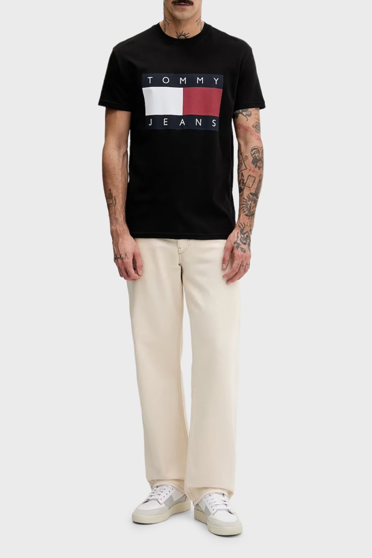 Tommy Jeans Pamuklu Regular Fit Logolu Bisiklet Yaka Erkek T Shirt DM0DM22645 BDS SİYAH - Tommy Jeans (1)