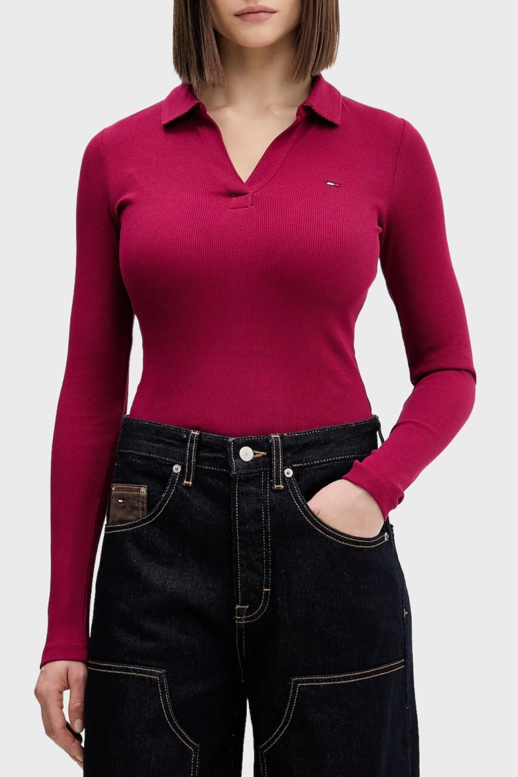 Tommy Jeans Pamuklu Slim Fit Logolu Kadın Polo Yaka T Shirt DW0DW21933 VLC VİŞNE - Tommy Jeans